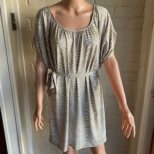 Michael Kors size small flowy soft cream forest green tropical plant dress